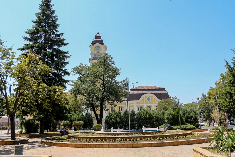 Сквер на площади Царица Йоанна, Бургас