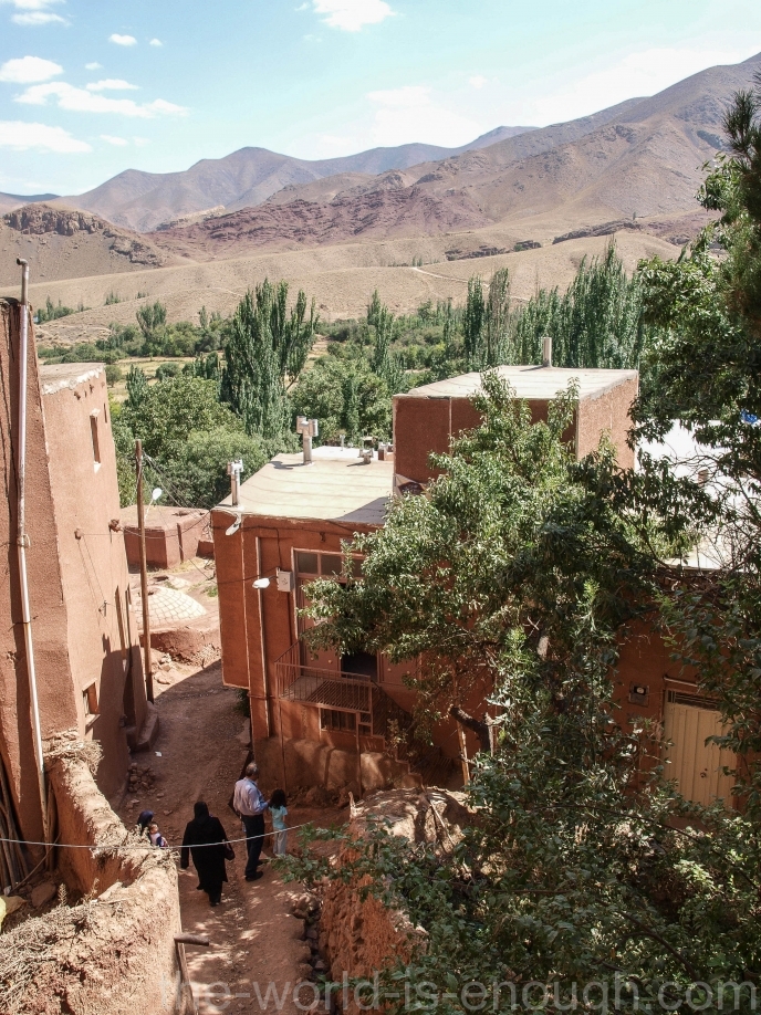 Вид с террасы Eisa & Yahya Shrine, Abyaney village
