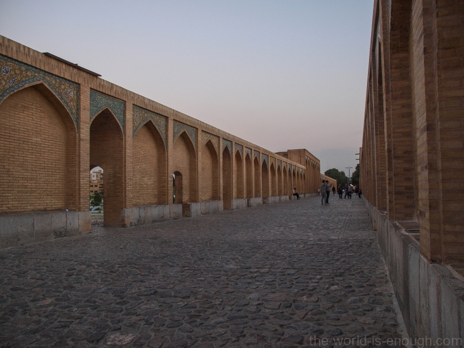Иран, Исфахан, мост Хаджу