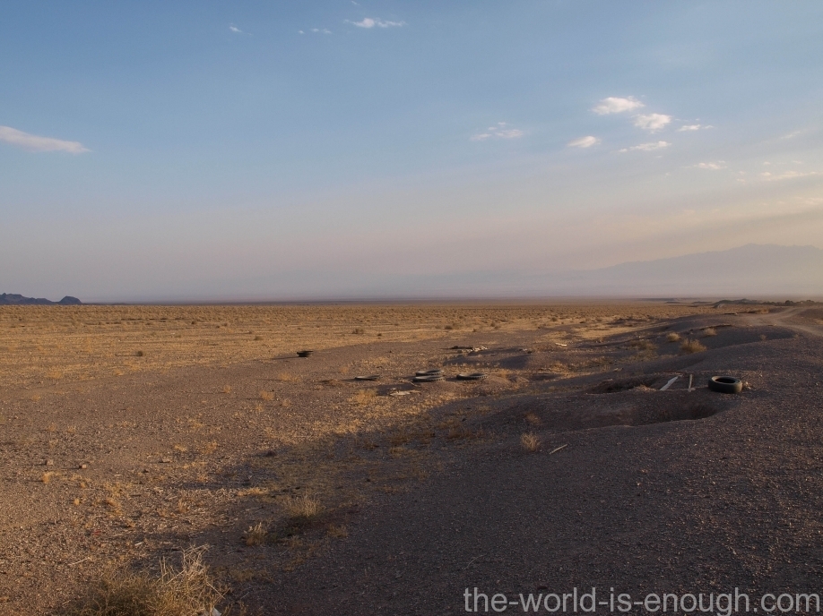 Пустыня Маранджаб, Maranjab desert Место схрона отар под дорогой на случай бури, вход
