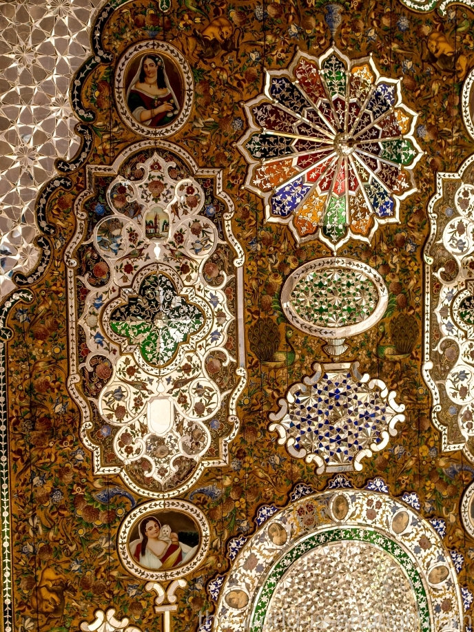 Элементы зеркальной мозаики потолка талара дома Кавамов, Шираз