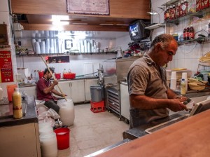 Shiraz ice cream men 