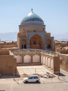 17 Yazd Maghbareh-ye Davazdah Emam 