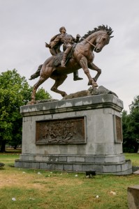 Skopje, monument to Pere Toshev